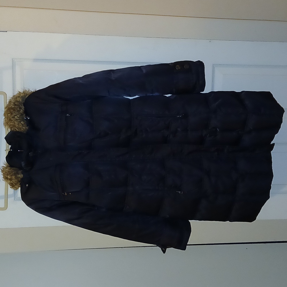 WARM WINTER BLACK COAT.
